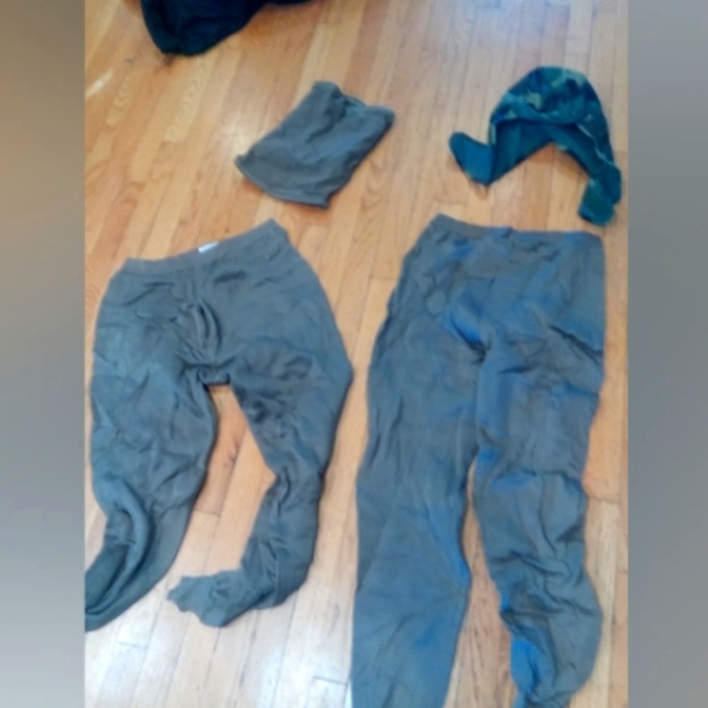 Cold weather army under amour. With neck cover and cold weather cap